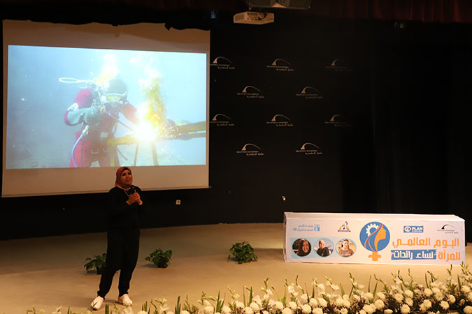 Somaya Zidan, the first Egyptian female underwater welder sharing her inspirational story during the public event that took place later in the day at Bibliotheca Alexandrina.